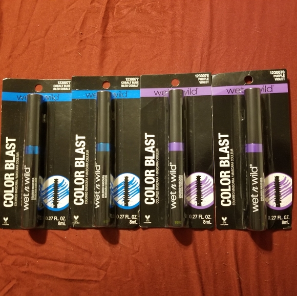 Lot of 4 New Wet N Wild Color Blast Mascaras - 2 Cobalt Blue and 2 Purple/Violet - Picture 1 of 6